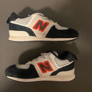 New Balance Suede & Cloth Classic Sneakers Kids Size 8